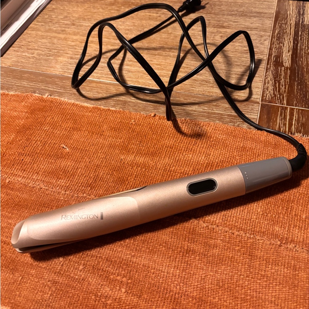 Remington Metallic Pink Hair Straightener